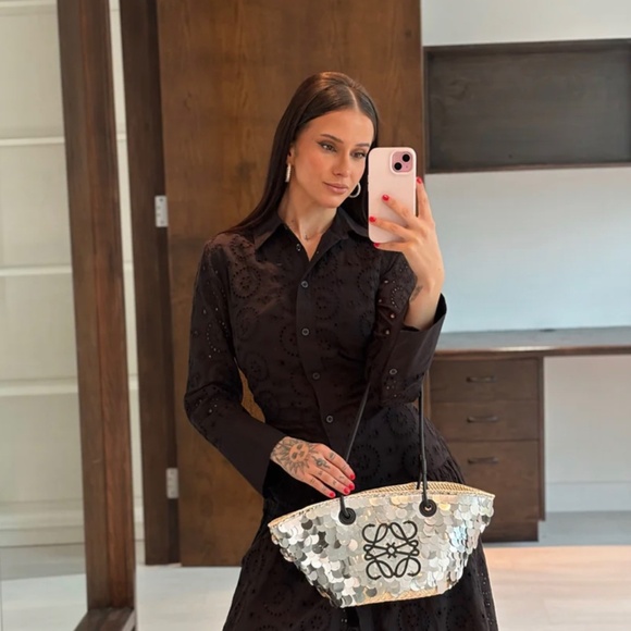 Pre-Owned Loewe Paula's Ibiza Small Sequin Anagram Basket Bag Silver - Picture 9 of 10